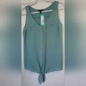 Chic Fortune+Ivy Medium Button-Down Tank Top NWT